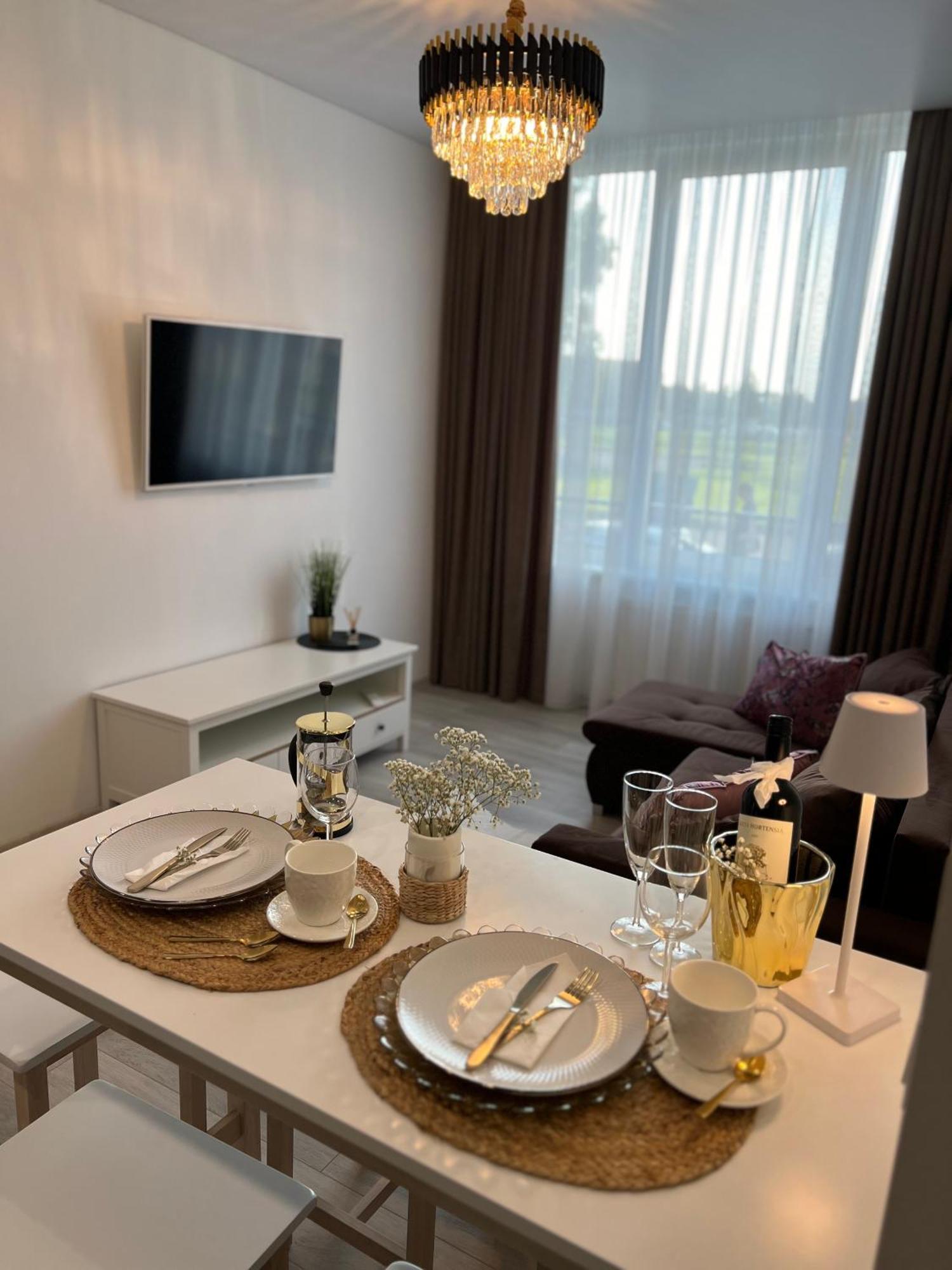 Apartment Chic 4